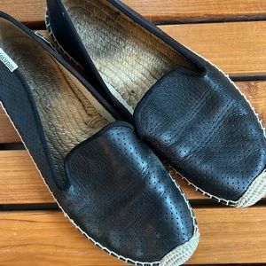 Soludos Espadrilles Slip-on Black Leather Flats